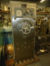 AMERICAN STERILIZER 18" X 24" STEAM STERILIZER