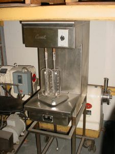 CARVEL WHIPPER, 2-BLADED