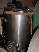 230 GALLON SANITANK SS PORTABLE TANK, SIDE AGIT.