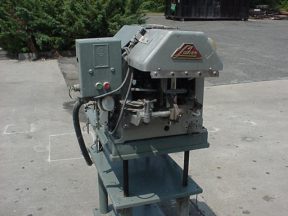 LAKSO MODEL 52 BOTTLE COTTONING MACHINE