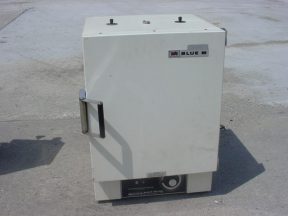 BLUE M TABLETOP ELECTRIC OVEN, MODEL 100A