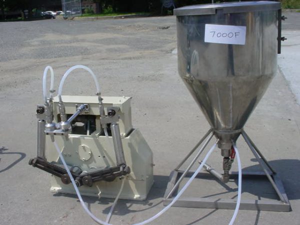 TWO SPOUT TABLETOP PISTON FILLER WITH HOPPER