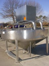 200 GALLON MUELLER STAINLESS CONE BOTTOM COOKER/COOLER 100 PSI JACKET