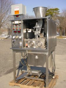 FITZPATRICK L-83 CHILSONATOR ROLL COMPACTOR