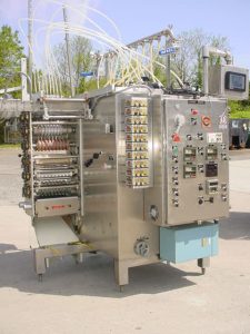 PAXALL/CIRCLE V12H8S FORM/FILL/SEAL WITH POSITIVE DISPLACEMENT GEAR PUMPS