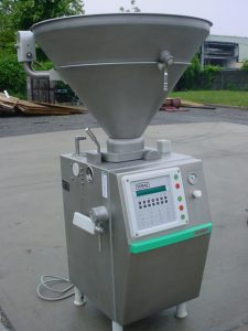 VEMAG ROBBY-134 VACUUM FILLER/STUFFER, 40" CONICAL HOPPER