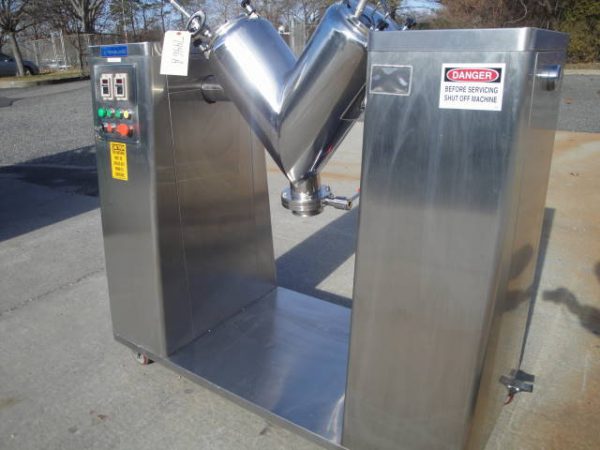 1 CU.FT. STAINLESS SANITARY TWIN SHELL "V" BLENDER WITH INTENSIFIER BAR