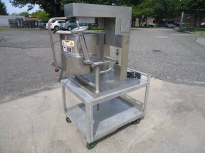 10 GALLON GROEN STAINLESS SCRAPER AGITATED KETTLE, 45 PSI