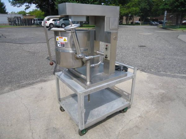 10 GALLON GROEN STAINLESS SCRAPER AGITATED KETTLE, 45 PSI