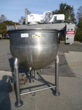 200 GALLON GROEN STAINLESS STEEL SCRAPER AGITATED KETTLE, 100 PSI