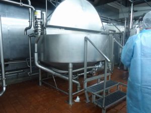 300 GALLON CHESTER JENSEN STAINLESS STEEL AGITATED COOKER/COOLER