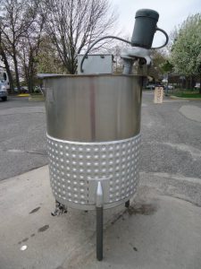 224 GALLON CHEM-TEK STAINLESS DIMPLE JACKETED MIX TANK, 50 PSI