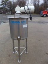 30 Gallon Norfab Stainles Steel Mix Tank With Agitator