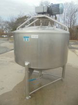 500 Gallon Mueller Cone Bottom Mix Tank, 5 HP