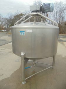 500 Gallon Mueller Cone Bottom Mix Tank, 5 HP