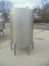450 Gallon Stainless Steel Vertical Closed Tank