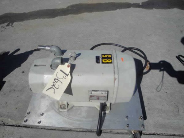 BECKER VACUUM PUMP, 1-1/2 HP MOTOR
