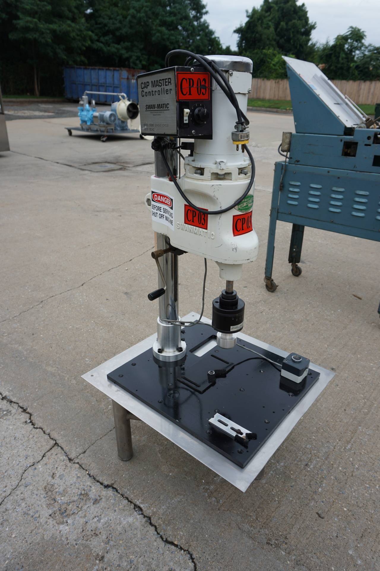 Swanmatic C300 Tabletop Capping Machine, Variable Speed