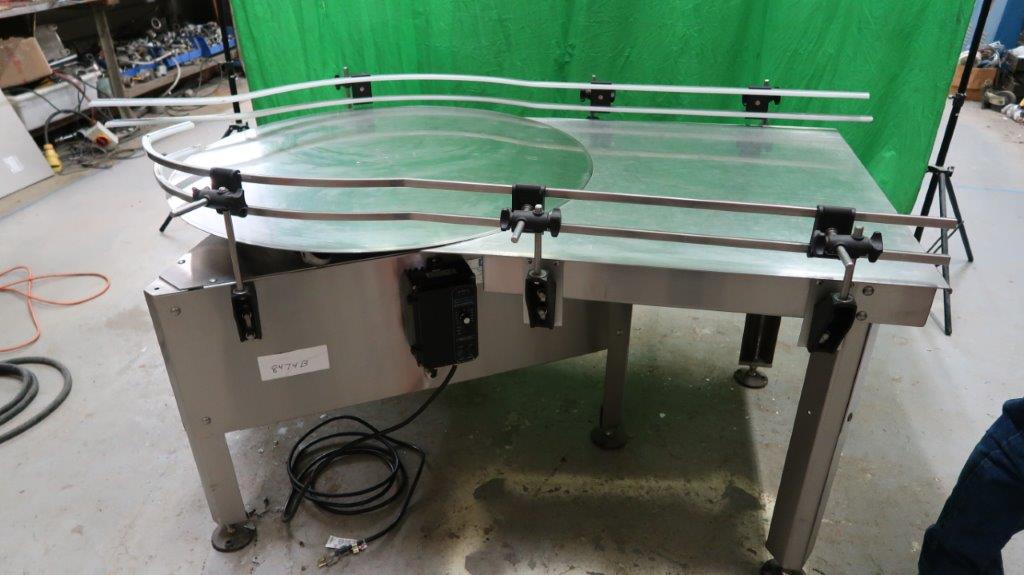 40 In. Diameter E-PAK Stainless Steel Rotary Unscrambling/Accumulating Table with Shelf