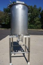 35 Gallon Stainless Steel Mix Tank, Air Operated