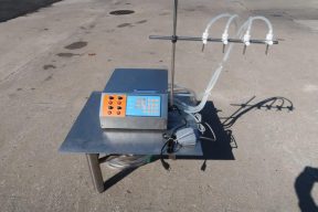 4 Spout Tabletop Liquid Filler, Single Phase Electrics
