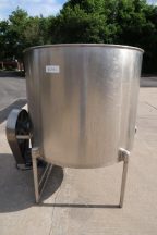 500 Gallon Stainless Steel Vertical Mix Tank, Side Entering Triple Prop