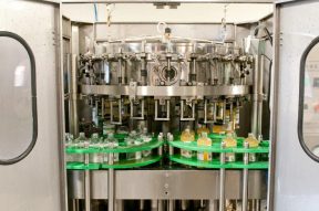 24 Nozzle Stainless Steel Counter-Pressure Isobaric Automatic Rotary Liquid Filling Machine