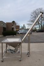 Inclined Stainless Steel Screw Feeder/Conveyor, with Vibratory Hopper