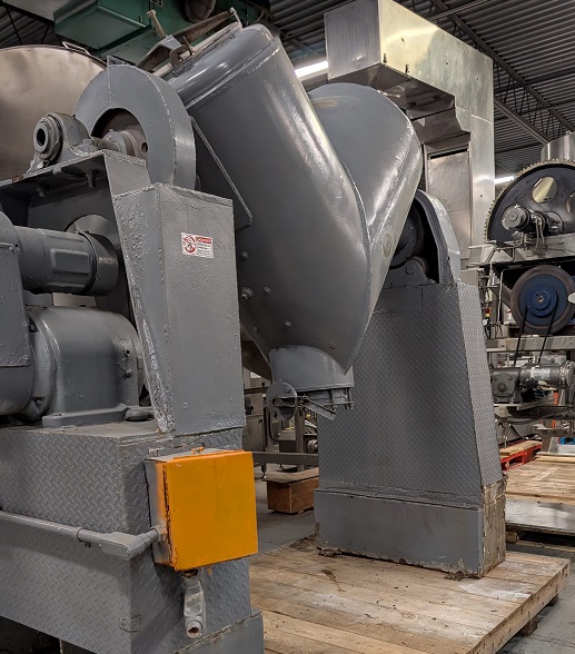 9038 10 Cu. Ft. Patterson Kelley SS Jacketed Twin Shell Blender