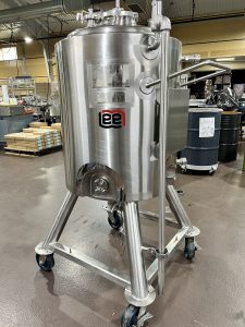 250 Liter Lee SS Jacketed Vacuum Portable Tank